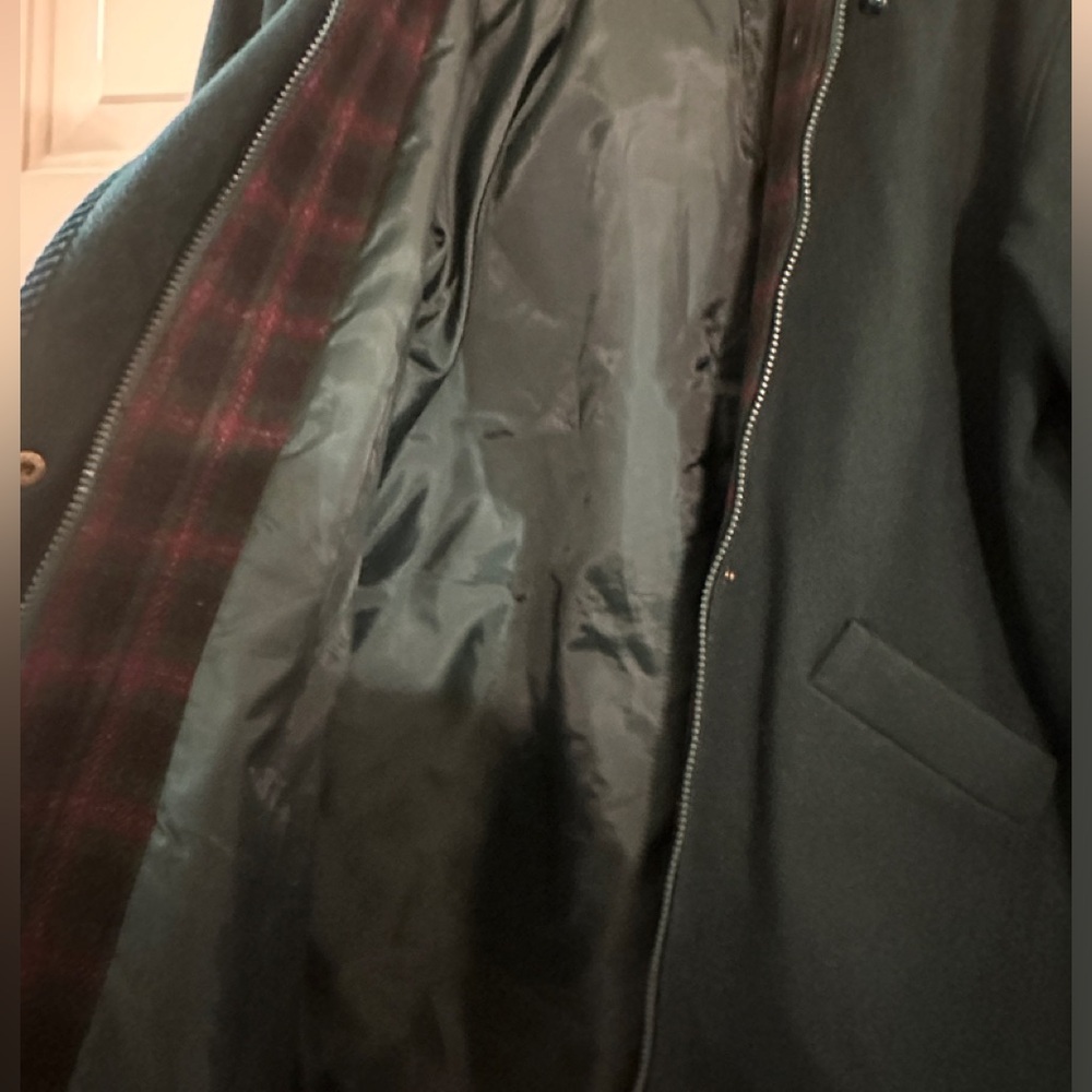 Herman Kay Women’s long Coat. Size 12. Wool-blend green w plaid hood - Picture 4 of 9